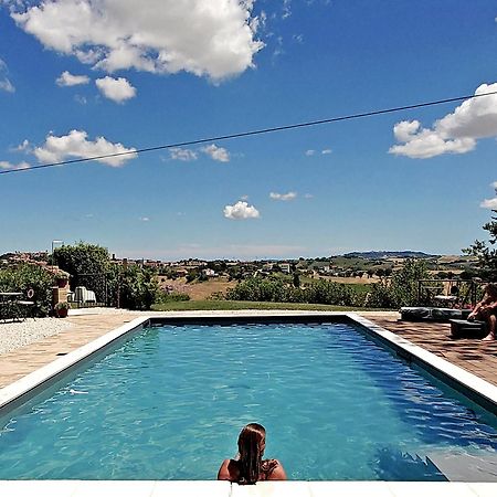 Bed And Breakfast La Vecchia Scuola Montefano 外观 照片
